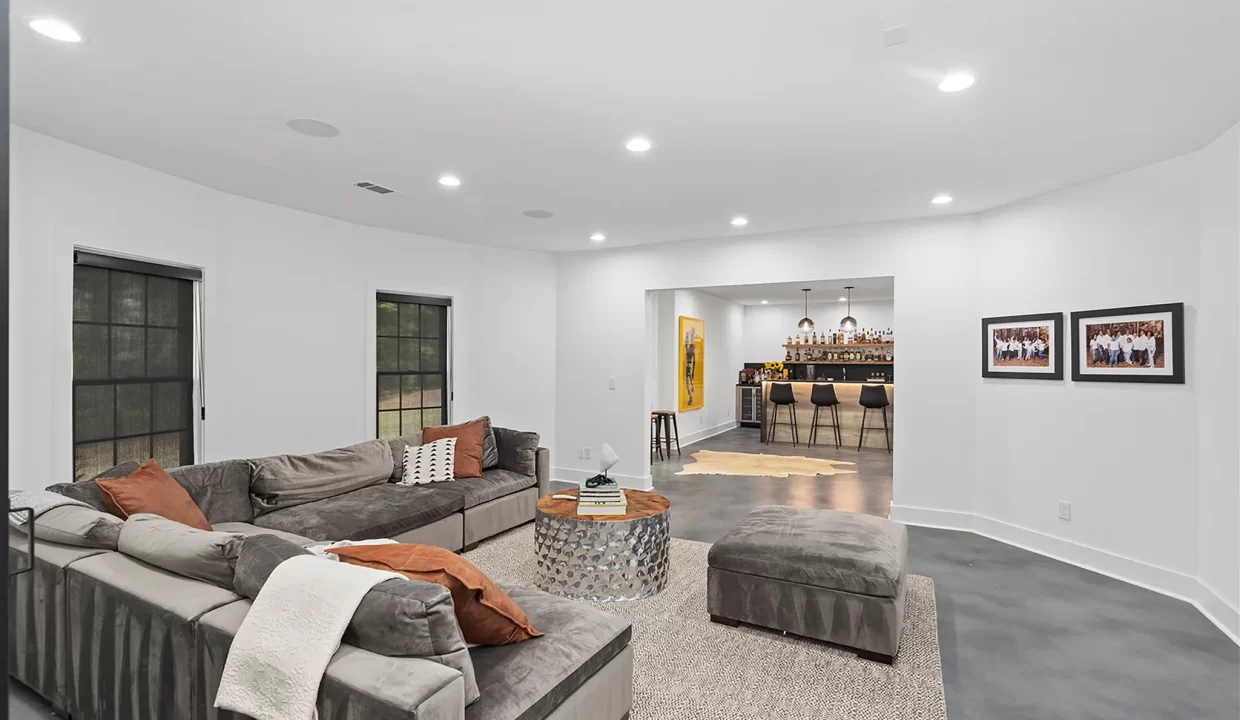 100-Evergreen-Trl-Atlanta-GA-30349-24