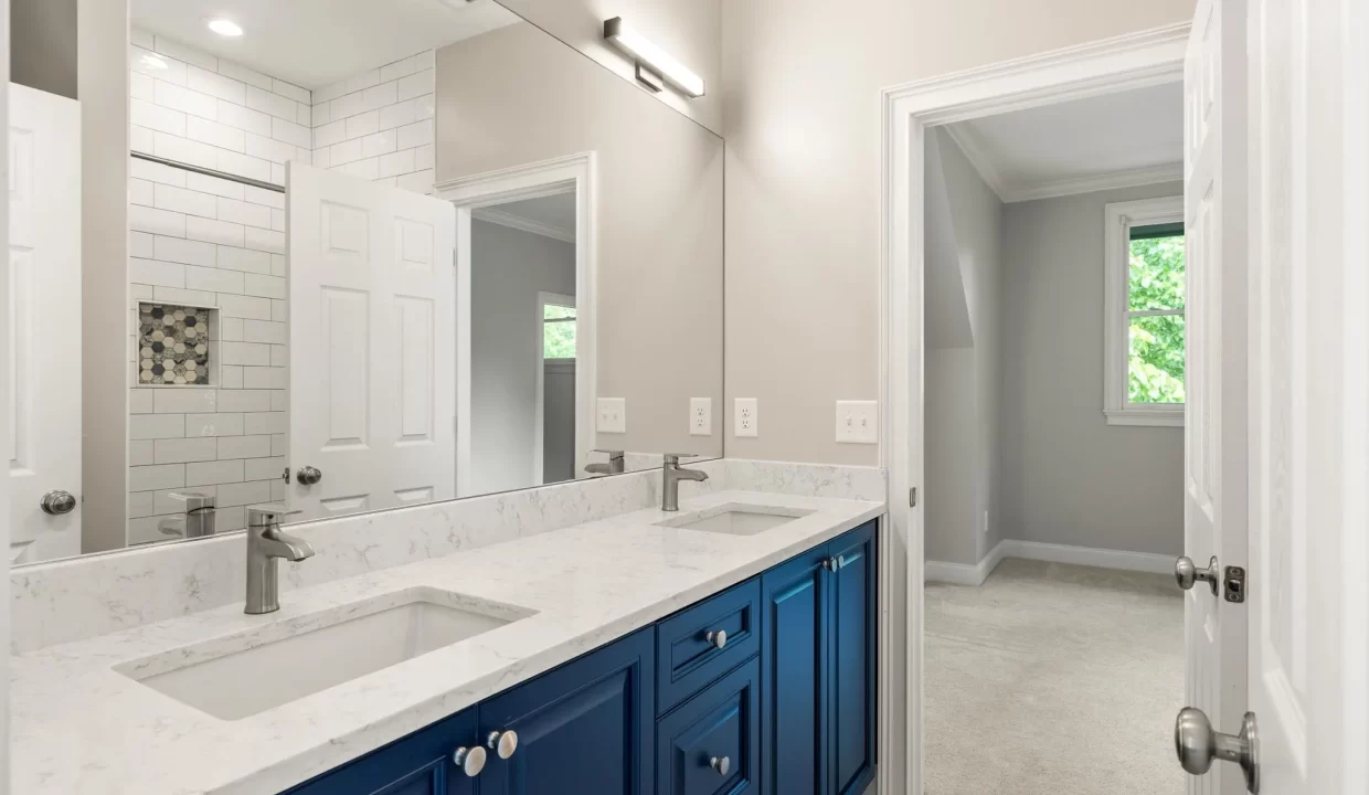2554-Saint-Patrick-St-SE-Atlanta-GA-30317-10