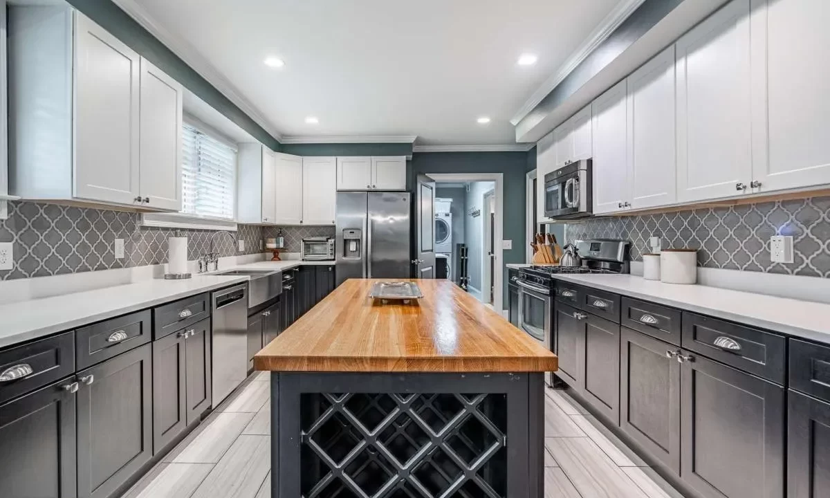 2580-Acorn-Ave-NE-Atlanta-GA-30305-8