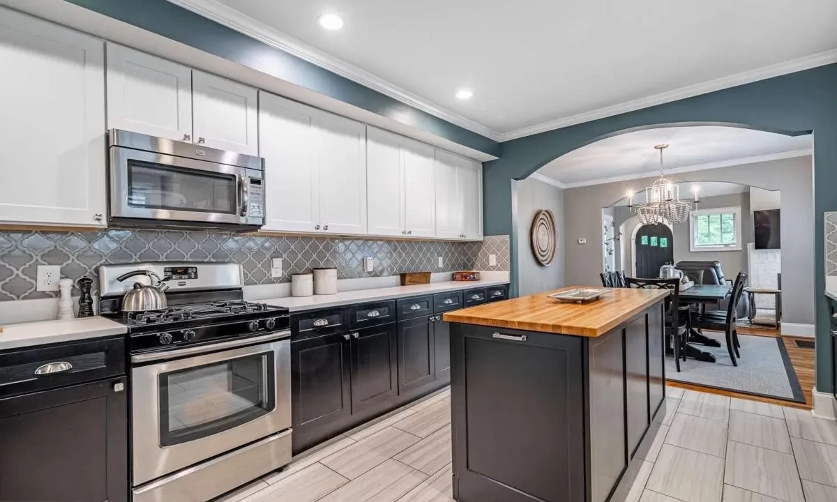 2580-Acorn-Ave-NE-Atlanta-GA-30305-9