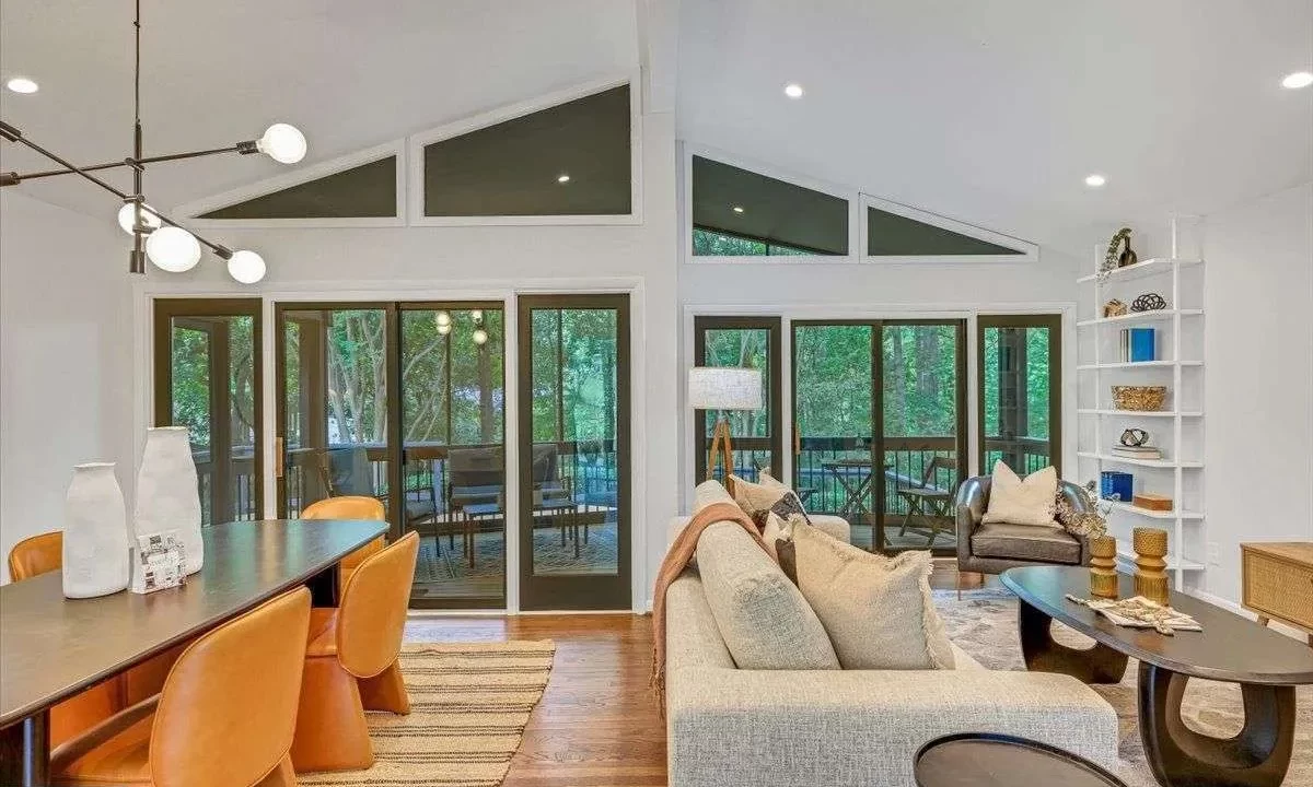 3270-Leslie-Ct-NE-Atlanta-GA-30345-5